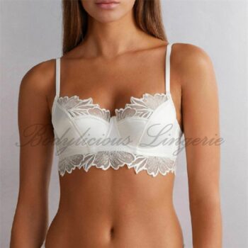 C Cup:Nylon Floral Lace Underwire Bra Set